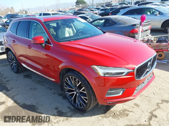 ✅ 2019 Volvo XC60 Inscription • VIN: LYVA22RL8KB178381 • Lot: 44296239. Wystawiony na IAAI z przebiegiem 74 619 mil. Bezpłatny archiwum sprzedaży aukcyjnych z USA i szczegółowy raport historii pojazdu na DreamBid. Zdjęcie 1.