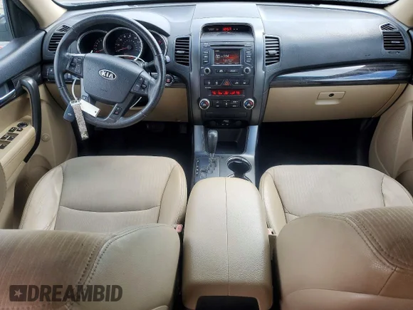 ✅ 2012 Kia Sorento EX • VIN: 5XYKU4A20CG201495 • Lot: 41700256. Listed on Copart with 138,582 mi. Free auction sales archive from the USA and detailed vehicle history report at DreamBid. Image 8.