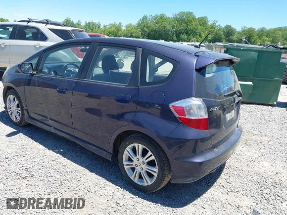 ✅ 2010 Honda Fit Sport • VIN: JHMGE8H41AC018835 • Лот: 45129917. Опубліковано раніше на IAAI з пробігом 115 195 миль. Безкоштовний доступ до архіву аукціонних продажів зі США та докладний звіт про історію автомобіля на DreamBid. Зображення 3.