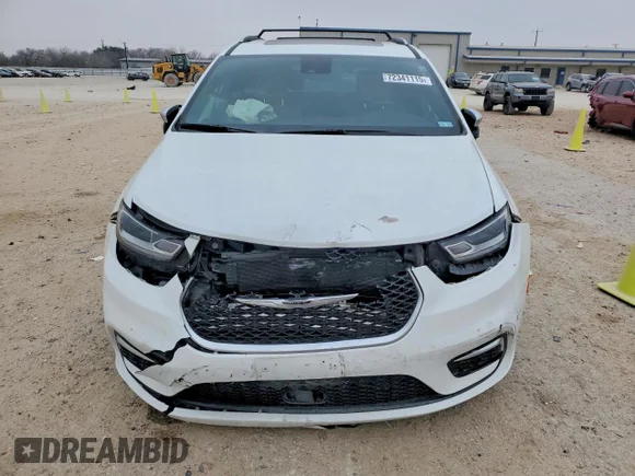 ✅ 2023 Chrysler Pacifica Hybrid Pinnacle • VIN: 2C4RC1N70PR501805 • Лот: 72341115. Опубліковано раніше на Copart з пробігом 48 116 миль. Безкоштовний доступ до архіву аукціонних продажів зі США та докладний звіт про історію автомобіля на DreamBid. Зображення 5.