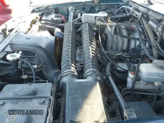 ✅ 1994 Ford Bronco Custom • VIN: 1FMEU15H7RLA10742 • Лот: 41395473. Опубликован ранее на IAAI с пробегом 122 604 миль. Бесплатный доступ к архиву аукционных продаж из США и подробный отчёт об истории автомобиля на DreamBid. Изображение 21.