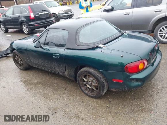 ✅ 2000 Mazda MX-5 Miata • VIN: JM1NB3534Y0139242 • Lot: 44630789. Wystawiony na IAAI z przebiegiem 152 926 mil. Bezpłatny archiwum sprzedaży aukcyjnych z USA i szczegółowy raport historii pojazdu na DreamBid. Zdjęcie 3.