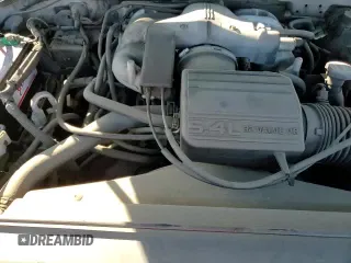 ✅ 2001 Lincoln Navigator • VIN: 5LMFU28R51LJ29728 • Лот: 87147514. Опубликован ранее на Copart с пробегом 175 837 миль. Бесплатный доступ к архиву аукционных продаж из США и подробный отчёт об истории автомобиля на DreamBid. Изображение 14.