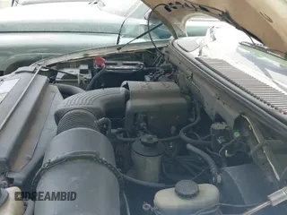 ✅ 2003 Ford F-150 XLT • VIN: 1FTRW07633KC39891 • Lot: 43013157. Wystawiony na IAAI z przebiegiem 344 542 mil. Bezpłatny archiwum sprzedaży aukcyjnych z USA i szczegółowy raport historii pojazdu na DreamBid. Zdjęcie 16.