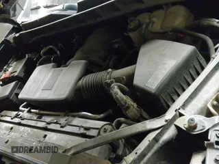 ✅ 2020 Chevrolet Silverado 1500 Custom • VIN: 1GCRWBEF0LZ247758 • Lot: 40836607. Wystawiony na IAAI z przebiegiem 83 727 mil. Bezpłatny archiwum sprzedaży aukcyjnych z USA i szczegółowy raport historii pojazdu na DreamBid. Zdjęcie 19.