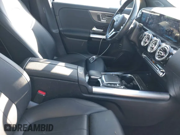 ✅ 2021 Mercedes-Benz GLA 250 • VIN: W1N4N4HB7MJ157808 • Lot: 44342834. Wystawiony na IAAI z przebiegiem 37 395 mil. Bezpłatny archiwum sprzedaży aukcyjnych z USA i szczegółowy raport historii pojazdu na DreamBid. Zdjęcie 5.