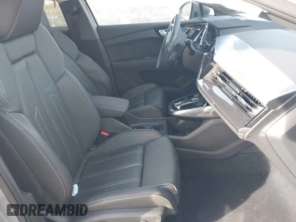 ✅ 2024 Audi Q4 e-tron Sportback Prestige • VIN: WA142BFZ6RP002752 • Lot: 43603306. Listed on IAAI with 14,809 mi. Free auction sales archive from the USA and detailed vehicle history report at DreamBid. Image 5.