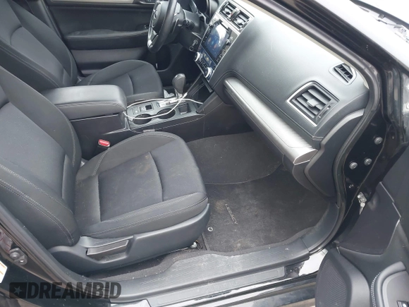 ✅ 2019 Subaru Legacy Premium • VIN: 4S3BNAF60K3016261 • Lot: 44466790. Wystawiony na IAAI z przebiegiem 154 479 mil. Bezpłatny archiwum sprzedaży aukcyjnych z USA i szczegółowy raport historii pojazdu na DreamBid. Zdjęcie 5.