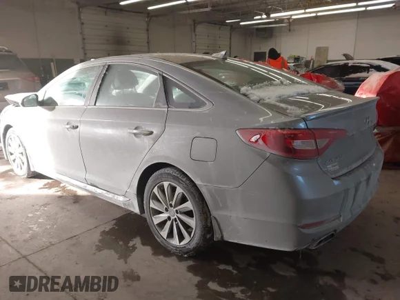 ✅ 2015 Hyundai Sonata Sport • VIN: 5NPE34AF6FH215594 • Lot: 44226814. Wystawiony na IAAI z przebiegiem 135 569 mil. Bezpłatny archiwum sprzedaży aukcyjnych z USA i szczegółowy raport historii pojazdu na DreamBid. Zdjęcie 3.