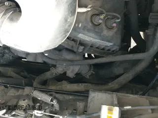 ✅ 2018 Ford Transit • VIN: 1FTYR2XM6JKA64028 • Lot: 41094202. Wystawiony na IAAI z przebiegiem 245 115 mil. Bezpłatny archiwum sprzedaży aukcyjnych z USA i szczegółowy raport historii pojazdu na DreamBid. Zdjęcie 19.