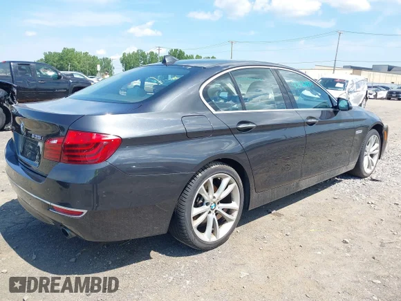 ✅ 2015 BMW 5 Series 535i xDrive • VIN: WBA5B3C59FD544374 • Lot: 45422875. Wystawiony na IAAI z przebiegiem 87 025 mil. Bezpłatny archiwum sprzedaży aukcyjnych z USA i szczegółowy raport historii pojazdu na DreamBid. Zdjęcie 4.