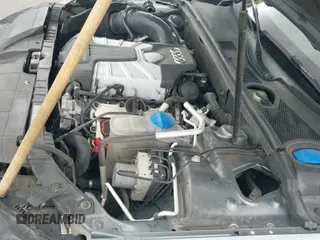 ✅ 2013 Audi S4 Premium Plus • VIN: WAUBGAFL0DA145368 • Lot: 42268379. Wystawiony na IAAI z przebiegiem 141 328 mil. Bezpłatny archiwum sprzedaży aukcyjnych z USA i szczegółowy raport historii pojazdu na DreamBid. Zdjęcie 20.