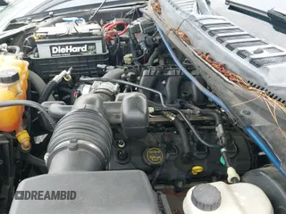 ✅ 2015 Ford F-150 XLT • VIN: 1FTEW1C8XFKD92025 • Lot: 42820976. Wystawiony na IAAI z przebiegiem 178 924 mil. Bezpłatny archiwum sprzedaży aukcyjnych z USA i szczegółowy raport historii pojazdu na DreamBid. Zdjęcie 19.