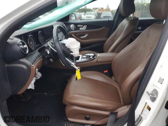 ✅ 2017 Mercedes-Benz E 300 Luxury • VIN: WDDZF4JB9HA078091 • Лот: 76563175. Опубликован ранее на Copart с пробегом 89 456 миль. Бесплатный доступ к архиву аукционных продаж из США и подробный отчёт об истории автомобиля на DreamBid. Изображение 7.