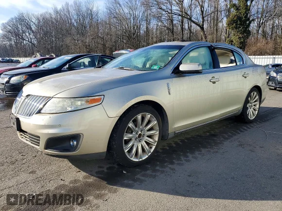 ✅ 2010 Lincoln MKS • VIN: 1LNHL9ER6AG612097 • Лот: 78561135. Опубликован ранее на Copart с пробегом 136 071 миль. Бесплатный доступ к архиву аукционных продаж из США и подробный отчёт об истории автомобиля на DreamBid. Изображение 1.
