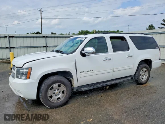 ✅ 2013 Chevrolet Suburban LT • VIN: 1GNSCJE01DR355573 • Lot: 51701836. Wystawiony na Copart z przebiegiem 256 008 mil. Bezpłatny archiwum sprzedaży aukcyjnych z USA i szczegółowy raport historii pojazdu na DreamBid. Zdjęcie 1.