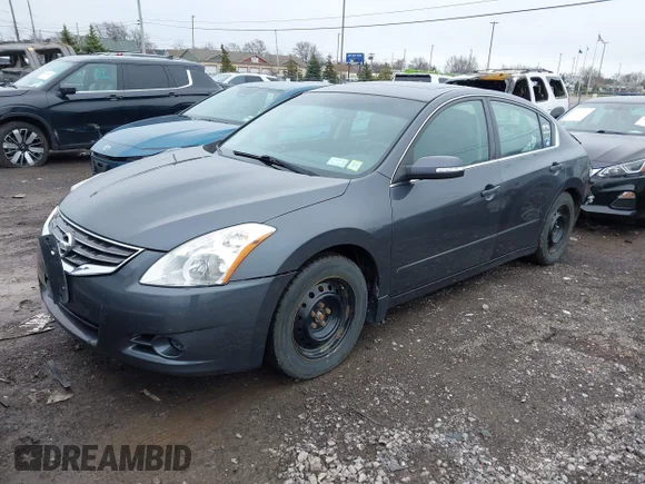 ✅ 2010 Nissan Altima S • VIN: 1N4AL2AP0AN506571 • Лот: 44761180. Опубликован ранее на IAAI с пробегом 169 219 миль. Бесплатный доступ к архиву аукционных продаж из США и подробный отчёт об истории автомобиля на DreamBid. Изображение 2.