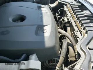 ✅ 2015 Volvo V60 T5 Drive-E Premier • VIN: YV140MEKXF1252046 • Lot: 42254682. Wystawiony na IAAI z przebiegiem 90 666 mil. Bezpłatny archiwum sprzedaży aukcyjnych z USA i szczegółowy raport historii pojazdu na DreamBid. Zdjęcie 19.