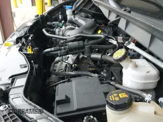 ✅ 2020 Ford Transit Cargo • VIN: 1FTBR3X88LKA27953 • Lot: 42615658. Wystawiony na IAAI z przebiegiem 61 235 mil. Bezpłatny archiwum sprzedaży aukcyjnych z USA i szczegółowy raport historii pojazdu na DreamBid. Zdjęcie 19.