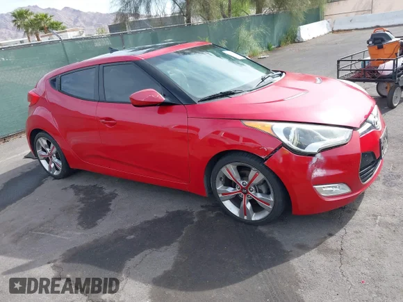 ✅ 2013 Hyundai Veloster w/Black Int • VIN: KMHTC6AD7DU117562 • Lot: 41993745. Wystawiony na IAAI z przebiegiem 106 780 mil. Bezpłatny archiwum sprzedaży aukcyjnych z USA i szczegółowy raport historii pojazdu na DreamBid. Zdjęcie 6.
