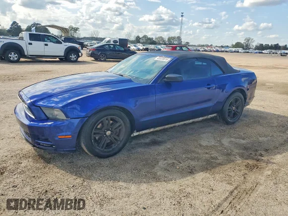 ✅ 2014 Ford Mustang V6 • VIN: 1ZVBP8EM3E5240892 • Lot: 45528816. Listed on Copart with 251,387 mi. Free auction sales archive from the USA and detailed vehicle history report at DreamBid. Image 1.
