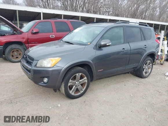 ✅ 2011 Toyota RAV4 Sport • VIN: JTMRK4DV1B5099870 • Lot: 44457429. Wystawiony na IAAI z przebiegiem 264 775 mil. Bezpłatny archiwum sprzedaży aukcyjnych z USA i szczegółowy raport historii pojazdu na DreamBid. Zdjęcie 2.