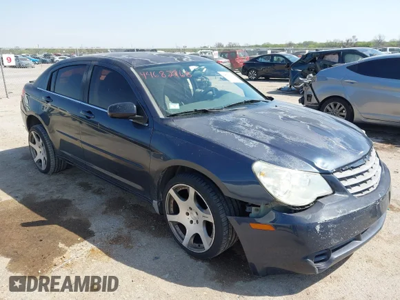 ✅ 2008 Chrysler Sebring LX • VIN: 1C3LC46K48N151169 • Lot: 44682968. Wystawiony na IAAI z przebiegiem 256 974 mil. Bezpłatny archiwum sprzedaży aukcyjnych z USA i szczegółowy raport historii pojazdu na DreamBid. Zdjęcie 1.