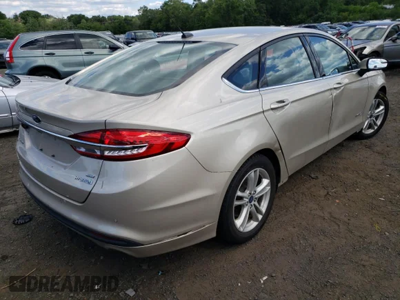✅ 2018 Ford Fusion SE • VIN: 3FA6P0LU5JR264682 • Lot: 55330032. Wystawiony na Copart z przebiegiem 42 220 mil. Bezpłatny archiwum sprzedaży aukcyjnych z USA i szczegółowy raport historii pojazdu na DreamBid. Zdjęcie 4.