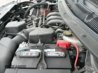 ✅ 2018 Ford Explorer XLT • VIN: 1FM5K7D83JGC84835 • Lot: 41954893. Wystawiony na IAAI z przebiegiem 47 821 mil. Bezpłatny archiwum sprzedaży aukcyjnych z USA i szczegółowy raport historii pojazdu na DreamBid. Zdjęcie 19.