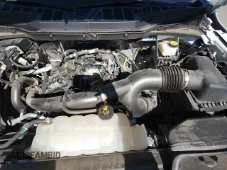 ✅ 2021 Ford F-150 XL • VIN: 1FTEW1EP9MKE08779 • Lot: 85576425. Wystawiony na Copart z przebiegiem 18 573 mil. Bezpłatny archiwum sprzedaży aukcyjnych z USA i szczegółowy raport historii pojazdu na DreamBid. Zdjęcie 16.