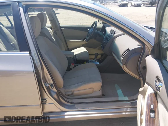 ✅ 2011 Nissan Altima S • VIN: 1N4AL2AP1BC121873 • Lot: 45398631. Wystawiony na IAAI z przebiegiem 164 557 mil. Bezpłatny archiwum sprzedaży aukcyjnych z USA i szczegółowy raport historii pojazdu na DreamBid. Zdjęcie 5.