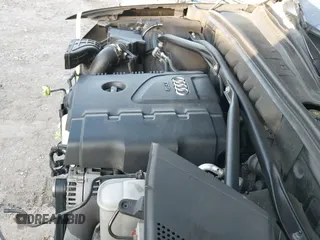 ✅ 2017 Audi Q5 Premium • VIN: WA1C2AFP1HA035812 • Lot: 43325522. Wystawiony na IAAI z przebiegiem 120 111 mil. Bezpłatny archiwum sprzedaży aukcyjnych z USA i szczegółowy raport historii pojazdu na DreamBid. Zdjęcie 20.