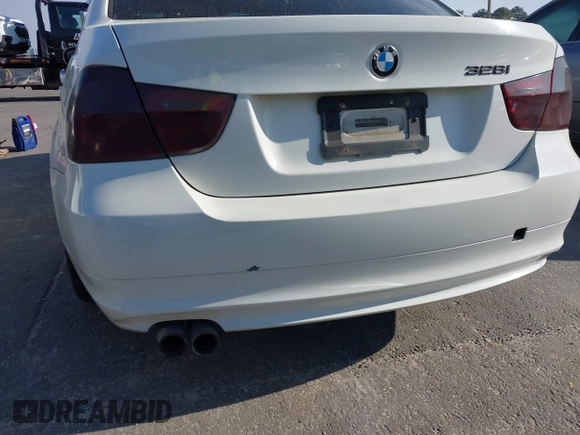 ✅ 2011 BMW 3 Series 328i • VIN: WBAPH7C5XBE680354 • Lot: 44609360. Wystawiony na IAAI z przebiegiem 144 816 mil. Bezpłatny archiwum sprzedaży aukcyjnych z USA i szczegółowy raport historii pojazdu na DreamBid. Zdjęcie 6.