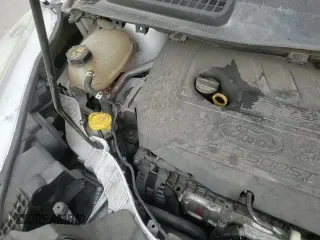 ✅ 2017 Ford Escape SE • VIN: 1FMCU0GD9HUC35233 • Lot: 93063295. Wystawiony na Copart z przebiegiem 119 744 mil. Bezpłatny archiwum sprzedaży aukcyjnych z USA i szczegółowy raport historii pojazdu na DreamBid. Zdjęcie 15.