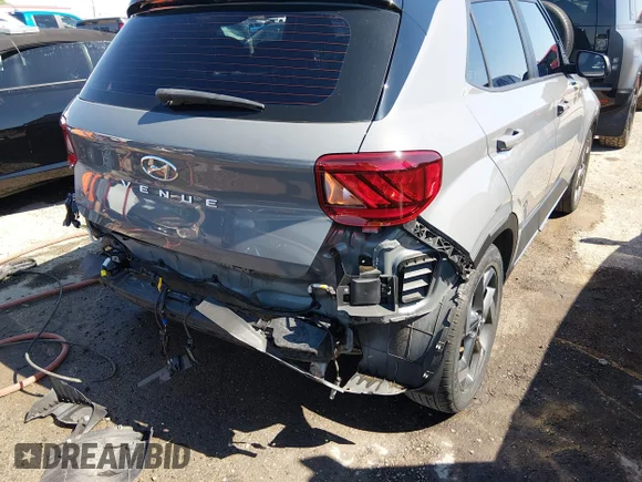 ✅ 2023 Hyundai Venue SEL • VIN: KMHRC8A35PU213790 • Лот: 45083583. Опубліковано раніше на IAAI з пробігом 11 466 миль. Безкоштовний доступ до архіву аукціонних продажів зі США та докладний звіт про історію автомобіля на DreamBid. Зображення 6.