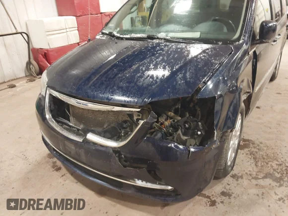 ✅ 2015 Chrysler Town & Country Touring • VIN: 2C4RC1BG9FR627647 • Лот: 44550360. Опубліковано раніше на IAAI з пробігом 148 966 миль. Безкоштовний доступ до архіву аукціонних продажів зі США та докладний звіт про історію автомобіля на DreamBid. Зображення 6.