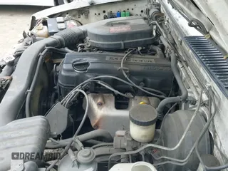 ✅ 1991 Nissan Frontier • VIN: 1N6SD11S2MC319260 • Lot: 42043382. Wystawiony na IAAI z przebiegiem Nie podano. Bezpłatny archiwum sprzedaży aukcyjnych z USA i szczegółowy raport historii pojazdu na DreamBid. Zdjęcie 13.