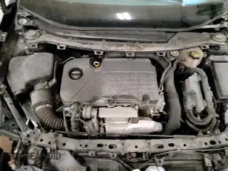 2019 Chevrolet Cruze LT with VIN 3G1BE6SM5KS615760, listed as a Copart auction lot 86097655 with 63,402 mi miles and Clean title. Bid and sale history available at DreamBid. Image 14.