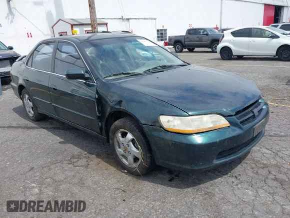 ✅ 1998 Honda Accord EX • VIN: 1HGCG5553WA120793 • Lot: 42902240. Wystawiony na IAAI z przebiegiem 261 634 mil. Bezpłatny archiwum sprzedaży aukcyjnych z USA i szczegółowy raport historii pojazdu na DreamBid. Zdjęcie 1.