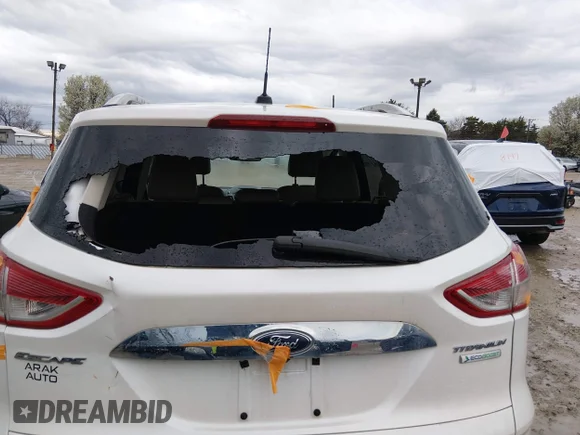 ✅ 2016 Ford Escape Titanium • VIN: 1FMCU0JX5GUA18764 • Lot: 44853370. Wystawiony na IAAI z przebiegiem 188 423 mil. Bezpłatny archiwum sprzedaży aukcyjnych z USA i szczegółowy raport historii pojazdu na DreamBid. Zdjęcie 6.