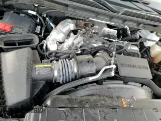 ✅ 2025 GMC Sierra 2500HD Denali Ultimate • VIN: 1GT4UXEY5SF246717 • Lot: 87373465. Wystawiony na Copart z przebiegiem 8 603 mil. Bezpłatny archiwum sprzedaży aukcyjnych z USA i szczegółowy raport historii pojazdu na DreamBid. Zdjęcie 16.