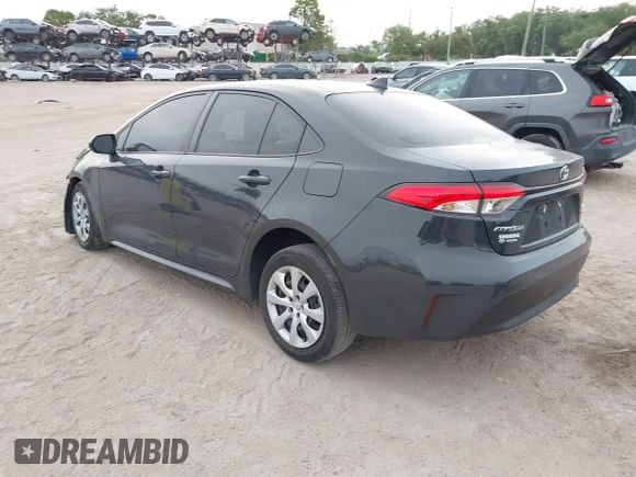 ✅ 2025 Toyota Corolla Hybrid LE • VIN: JTDBCMFE6S3072817 • Лот: 45063545. Опубліковано раніше на IAAI з пробігом 26 720 миль. Безкоштовний доступ до архіву аукціонних продажів зі США та докладний звіт про історію автомобіля на DreamBid. Зображення 3.