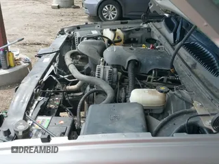 2007 Chevrolet Silverado 1500 LT1 z VIN 2GCEC13Z371137476, wystawiony jako IAAI lot #42397359 z przebiegiem 153 159 mil mil oraz . Historia ofert i sprzedaży dostępna na DreamBid. Obrazek 19.