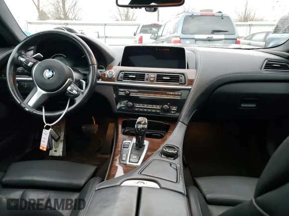 ✅ 2016 BMW 6 Series 640i xDrive • VIN: WBA6D2C56GGT65542 • Lot: 36166043. Wystawiony na Copart z przebiegiem 89 659 mil. Bezpłatny archiwum sprzedaży aukcyjnych z USA i szczegółowy raport historii pojazdu na DreamBid. Zdjęcie 8.