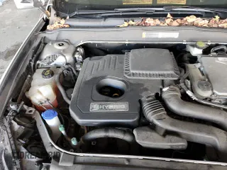 ✅ 2017 Ford Fusion Hybrid SE • VIN: 3FA6P0LU3HR300184 • Лот: 92603855. Опубликован ранее на Copart с пробегом 49 052 миль. Бесплатный доступ к архиву аукционных продаж из США и подробный отчёт об истории автомобиля на DreamBid. Изображение 14.