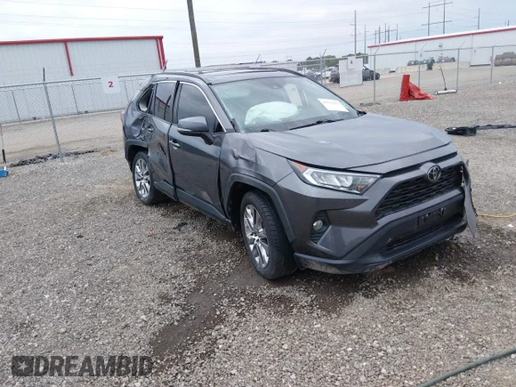 ✅ 2021 Toyota RAV4 XLE Premium • VIN: 2T3C1RFVXMW172622 • Лот: 44922963. Опубліковано раніше на IAAI з пробігом 87 565 миль. Безкоштовний доступ до архіву аукціонних продажів зі США та докладний звіт про історію автомобіля на DreamBid. Зображення 1.