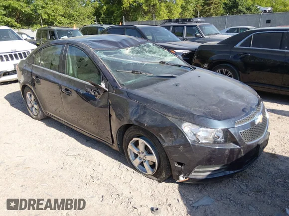 ✅ 2014 Chevrolet Cruze 1LT • VIN: 1G1PC5SB3E7264130 • Lot: 45262951. Wystawiony na IAAI z przebiegiem 127 214 mil. Bezpłatny archiwum sprzedaży aukcyjnych z USA i szczegółowy raport historii pojazdu na DreamBid. Zdjęcie 1.