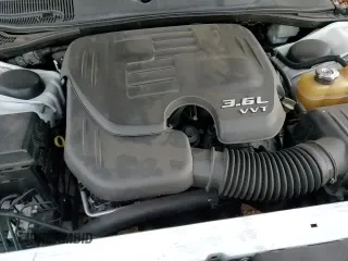 ✅ 2013 Dodge Challenger Rallye Redline • VIN: 2C3CDYAG3DH540315 • Lot: 83849404. Wystawiony na Copart z przebiegiem 179 237 mil. Bezpłatny archiwum sprzedaży aukcyjnych z USA i szczegółowy raport historii pojazdu na DreamBid. Zdjęcie 13.