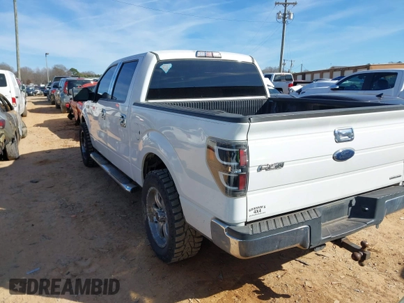 ✅ 2011 Ford F-150 XL • VIN: 1FTFW1CF2BFA33869 • Lot: 41379675. Wystawiony na IAAI z przebiegiem 229 281 mil. Bezpłatny archiwum sprzedaży aukcyjnych z USA i szczegółowy raport historii pojazdu na DreamBid. Zdjęcie 3.