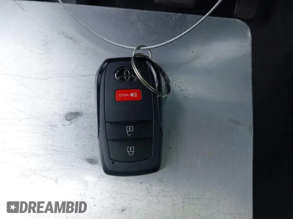 ✅ 2024 Toyota Corolla XSE • VIN: JTNC4MBE6R3216749 • Lot: 45291864. Wystawiony na IAAI z przebiegiem 43 066 mil. Bezpłatny archiwum sprzedaży aukcyjnych z USA i szczegółowy raport historii pojazdu na DreamBid. Zdjęcie 11.